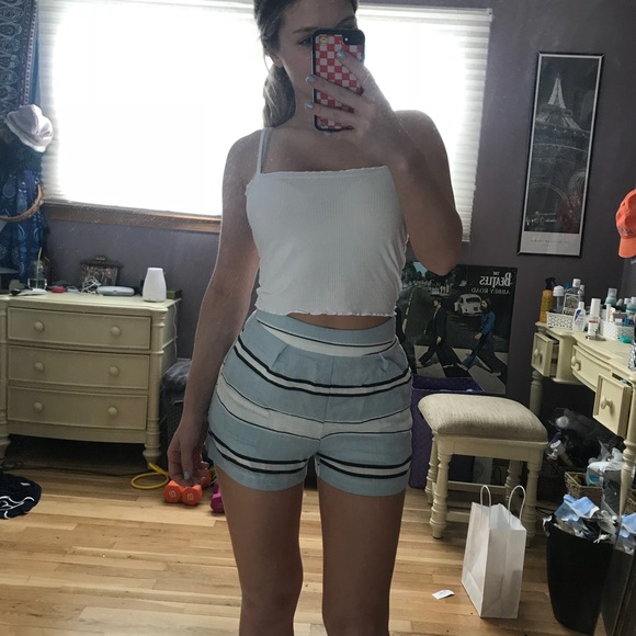 Showpo striped shorts - Picture 1 of 2